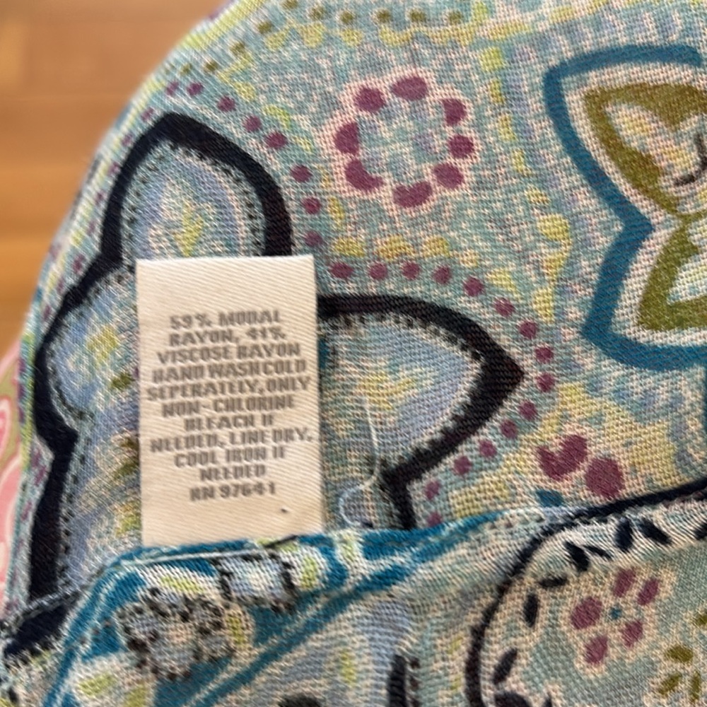 J Jill Paisley Infinity Scarf. 53% Modal. 41% Rayon. Floral Paisley Print. - Picture 5 of 5